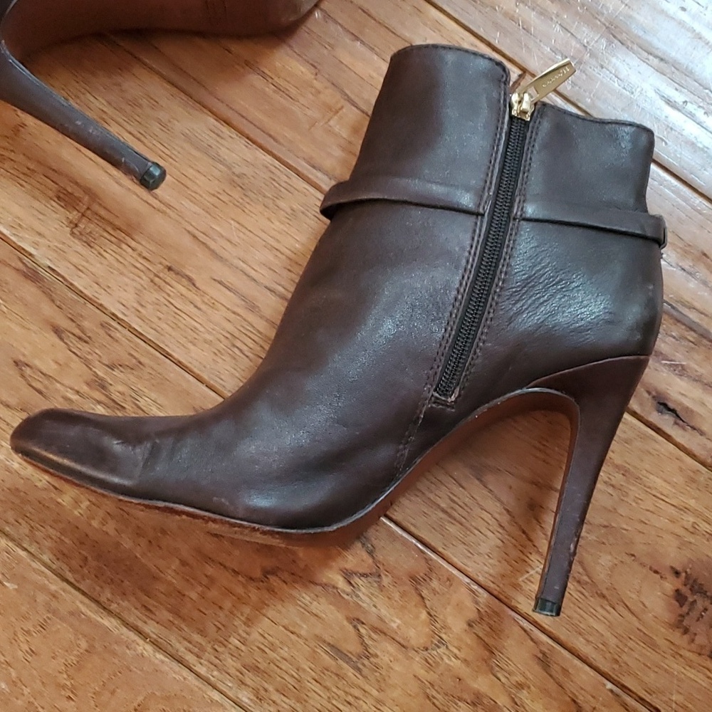 Coach Ugene high heel brown bootie - Picture 3 of 10